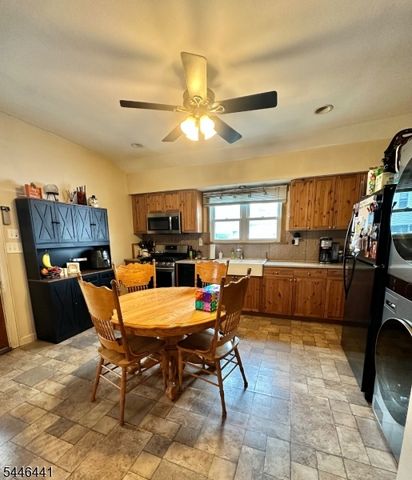 1210 Ringwood Ave, Wanaque Boro, NJ 07420