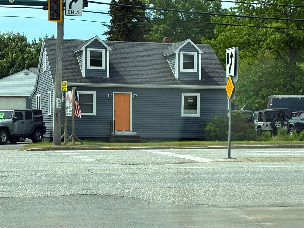 336 U.S. 1, Scarborough, ME 04074 — exterior