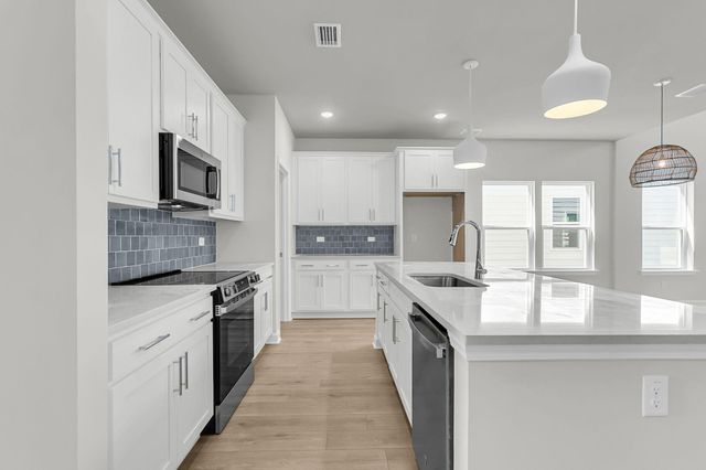 3027 Macaron Court, Ravenel, SC 29470