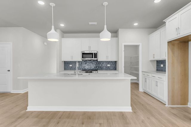 3027 Macaron Court, Ravenel, SC 29470