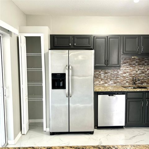 504 MAPLE POINTE DRIVE, Seffner, FL 33584