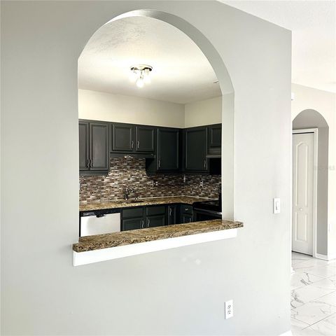 504 MAPLE POINTE DRIVE, Seffner, FL 33584