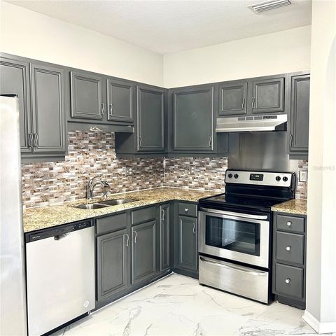 504 MAPLE POINTE DRIVE, Seffner, FL 33584