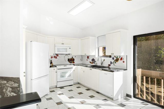 1648 STARLING DRIVE 202, Sarasota, FL 34231