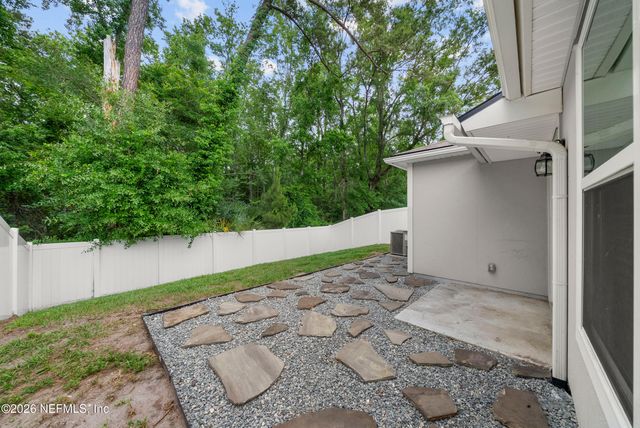 7736 MEADOW WALK Lane, Jacksonville, FL 32256