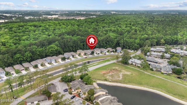 7736 MEADOW WALK Lane, Jacksonville, FL 32256