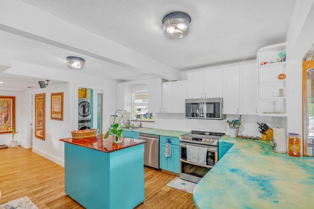 894 Ellen Drive, Key Largo, FL 33037