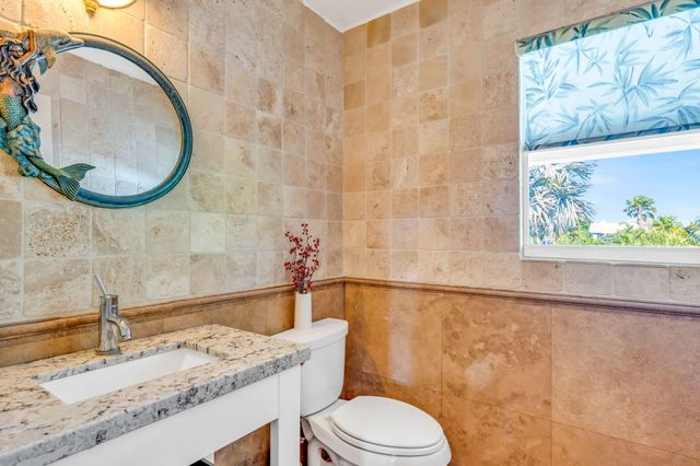 894 Ellen Drive, Key Largo, FL 33037