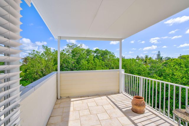 894 Ellen Drive, Key Largo, FL 33037