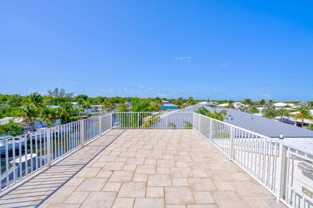 894 Ellen Drive, Key Largo, FL 33037