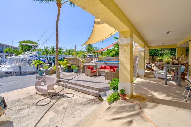 894 Ellen Drive, Key Largo, FL 33037