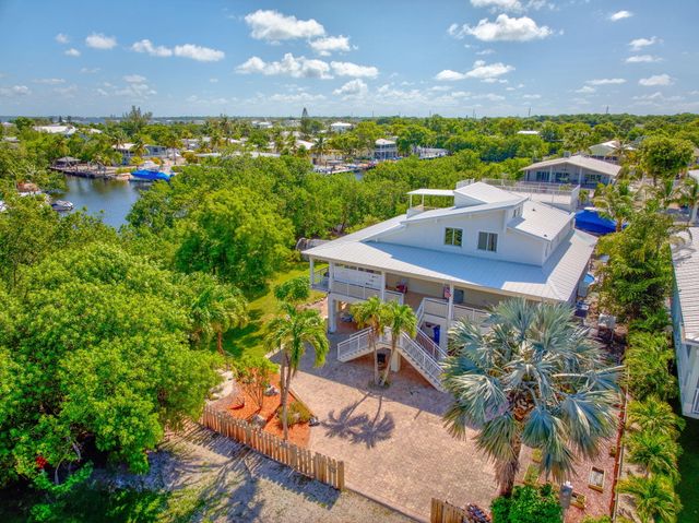 894 Ellen Drive, Key Largo, FL 33037