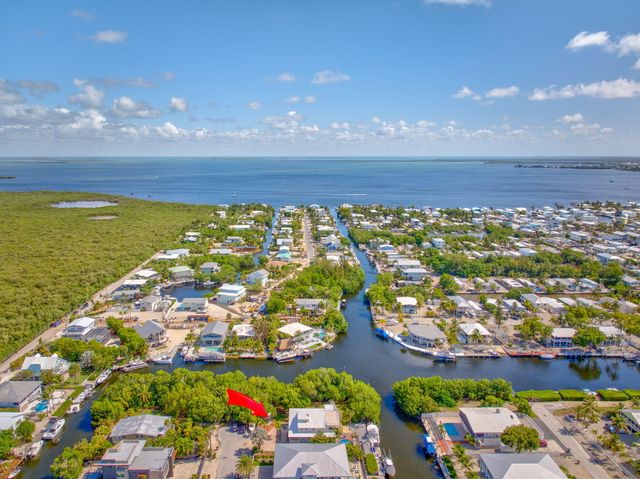 894 Ellen Drive, Key Largo, FL 33037