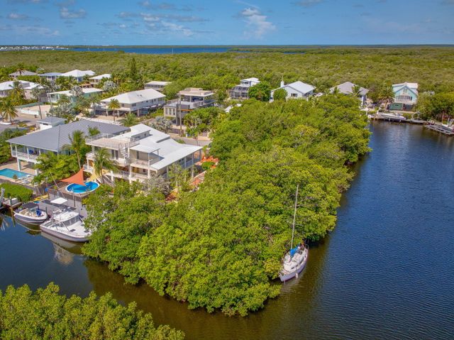 894 Ellen Drive, Key Largo, FL 33037