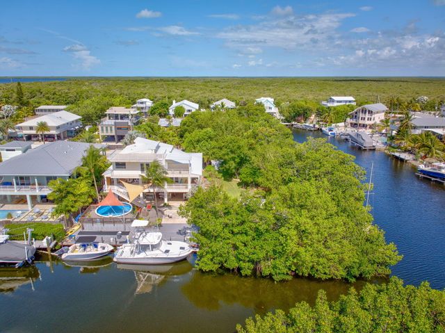 894 Ellen Drive, Key Largo, FL 33037