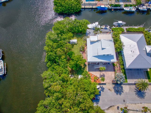 894 Ellen Drive, Key Largo, FL 33037