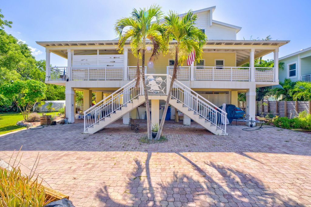 894 Ellen Drive, Key Largo, FL 33037