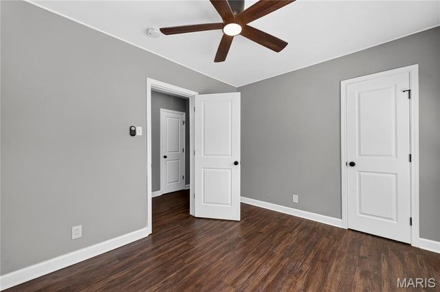 725 Berick Drive, University City, MO 63132