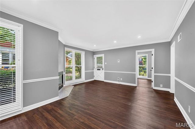 725 Berick Drive, University City, MO 63132