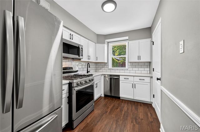 725 Berick Drive, University City, MO 63132