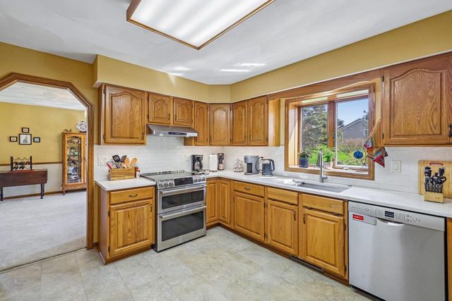 2832 Marledge Street, Fitchburg, WI 53711