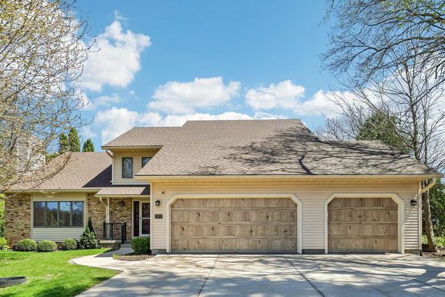 2832 Marledge Street, Fitchburg, WI 53711
