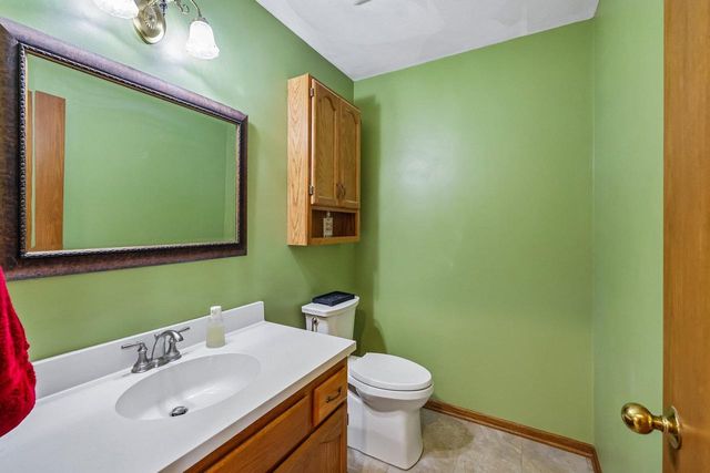 2832 Marledge Street, Fitchburg, WI 53711