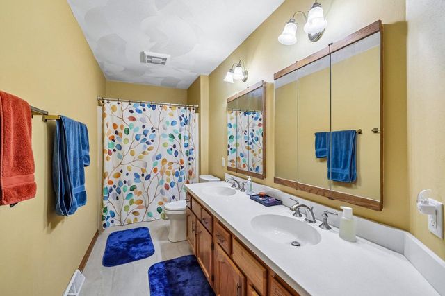 2832 Marledge Street, Fitchburg, WI 53711