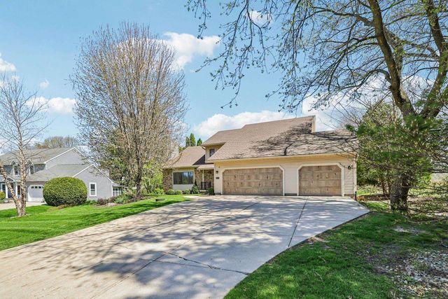 2832 Marledge Street, Fitchburg, WI 53711