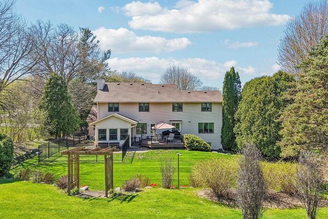 2832 Marledge Street, Fitchburg, WI 53711