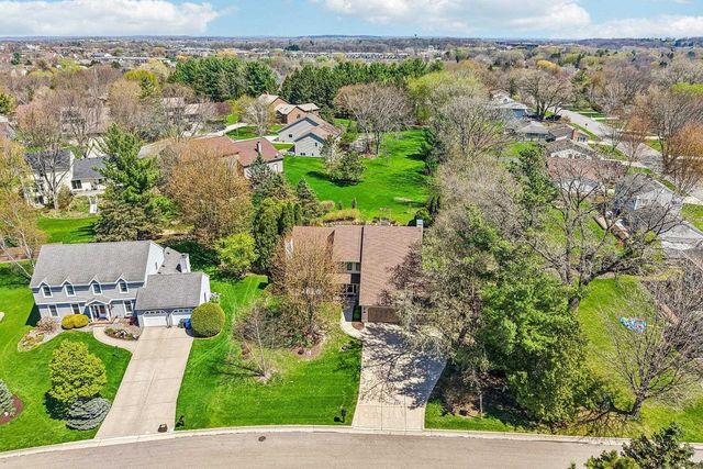 2832 Marledge Street, Fitchburg, WI 53711