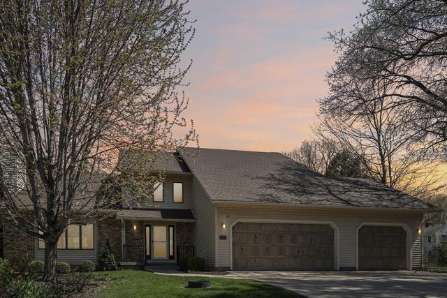 2832 Marledge Street, Fitchburg, WI 53711