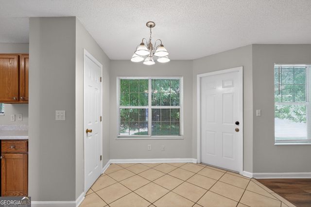 2404 Raven Circle, Lithonia, GA 30058