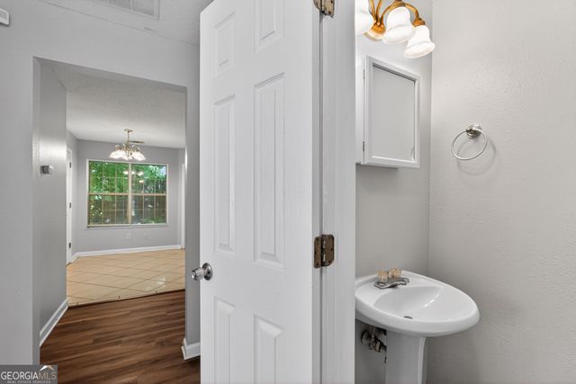 2404 Raven Circle, Lithonia, GA 30058