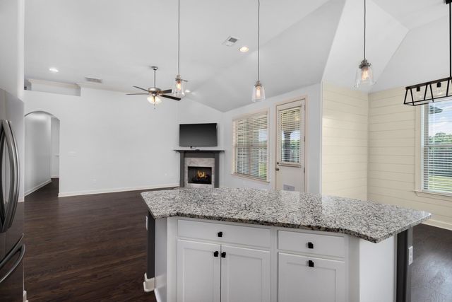 230 MISTY FIELDS RD, Oakland, TN 38060
