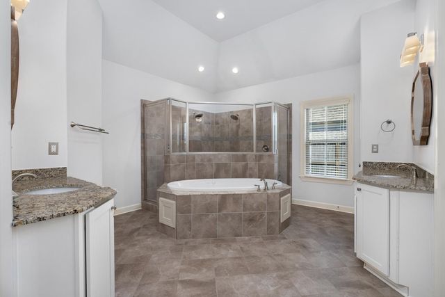 230 MISTY FIELDS RD, Oakland, TN 38060