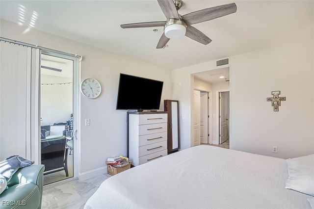 11021 Gulf Reflections DR 105, Fort Myers, FL 33908