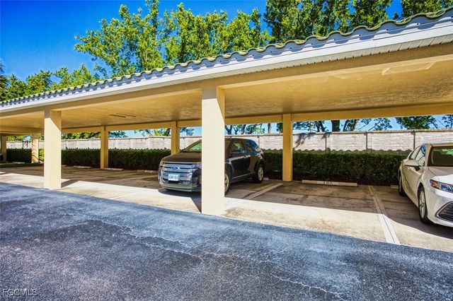 11021 Gulf Reflections DR 105, Fort Myers, FL 33908