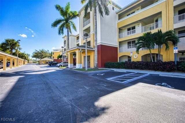 11021 Gulf Reflections DR 105, Fort Myers, FL 33908