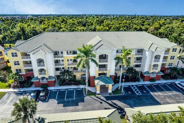 11021 Gulf Reflections DR 105, Fort Myers, FL 33908