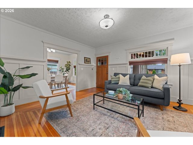 7515 Se MARTINS St, Portland, OR 97206