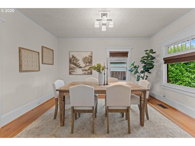 7515 Se MARTINS St, Portland, OR 97206