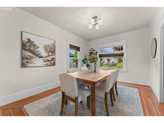 7515 Se MARTINS St, Portland, OR 97206