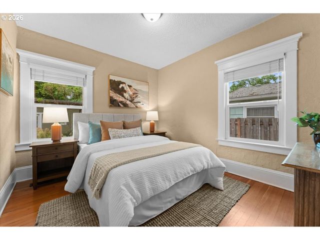 7515 Se MARTINS St, Portland, OR 97206