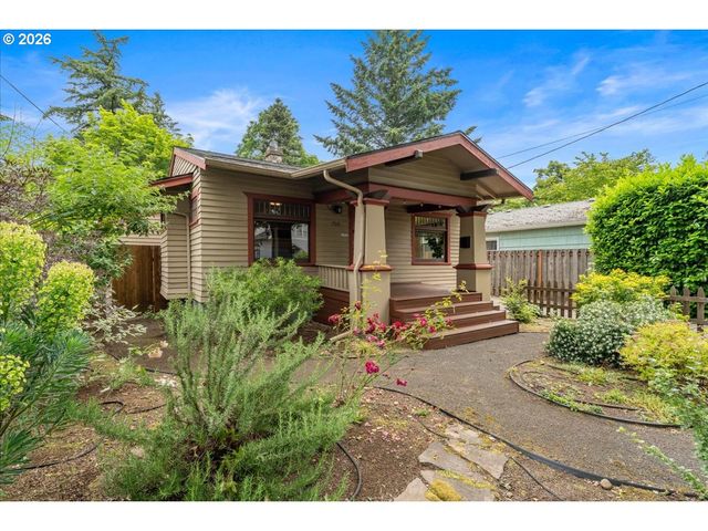 7515 Se MARTINS St, Portland, OR 97206