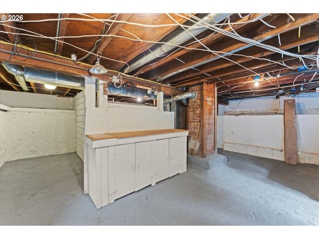 7515 Se MARTINS St, Portland, OR 97206