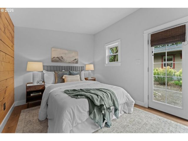 7515 Se MARTINS St, Portland, OR 97206