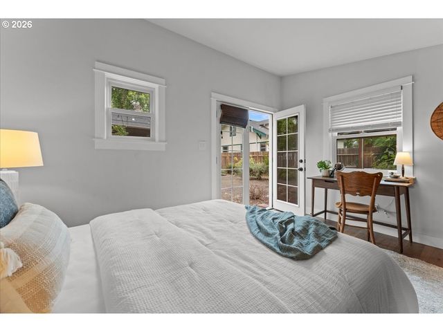 7515 Se MARTINS St, Portland, OR 97206