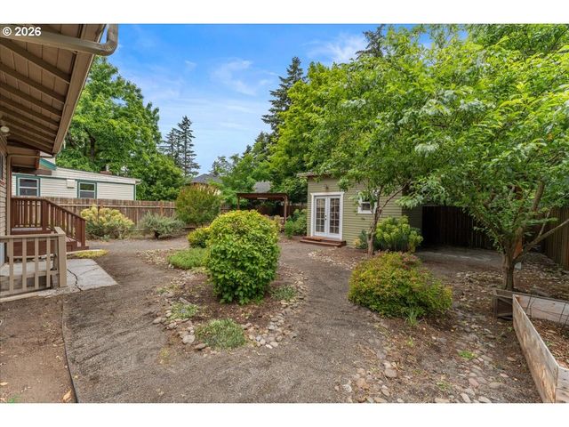 7515 Se MARTINS St, Portland, OR 97206
