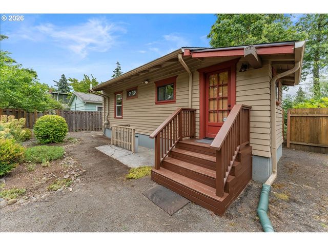 7515 Se MARTINS St, Portland, OR 97206
